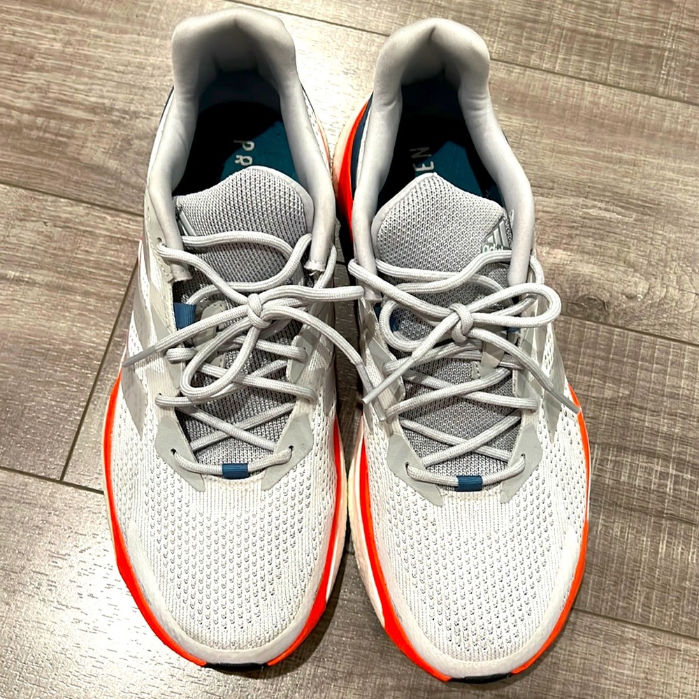 Mens Adidas Jetboost. Size 8.5